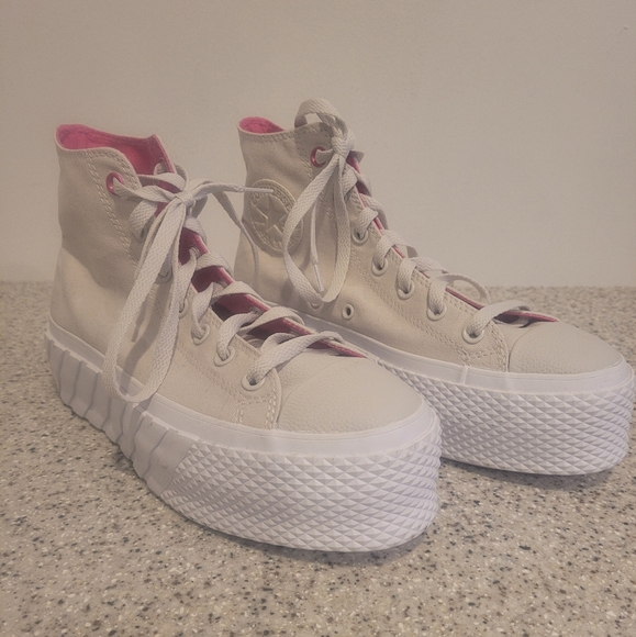 Converse sneakers sz9 - Picture 3 of 7